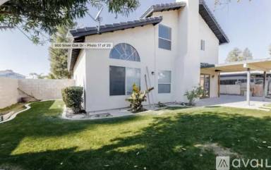 Main picture of 900 Silver Oak Dr