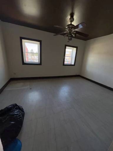 Main picture of 4835 N Broad St