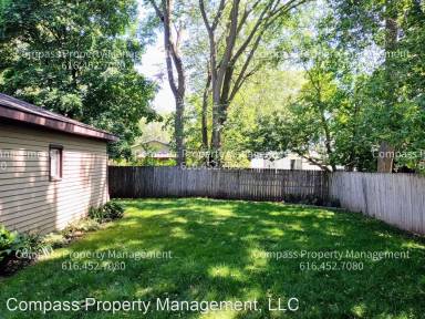Main picture of 352 Abbie St SE