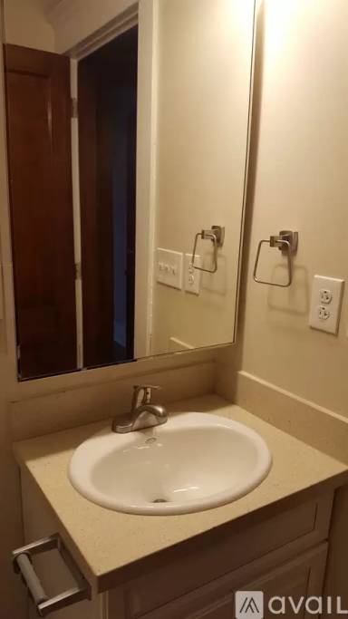 Main picture of 3210 Main St