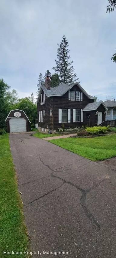 Main picture of 2219 Vermilion Rd