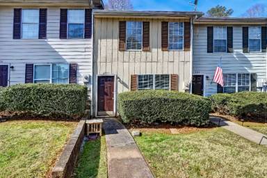 Main picture of 4281 Grogan St NW
