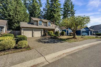 Main picture of 23942 234th Pl SE