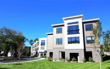Main picture of 1 Brook Rd