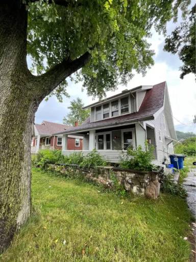 Main picture of 332 N Garland Ave