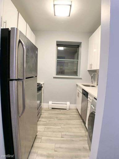 Main picture of 222 W 140th St