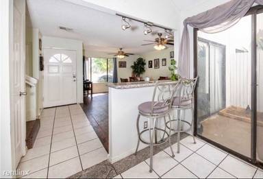 Main picture of 615 E Lugonia Ave