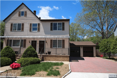 Main picture of 70 Prospect Ave