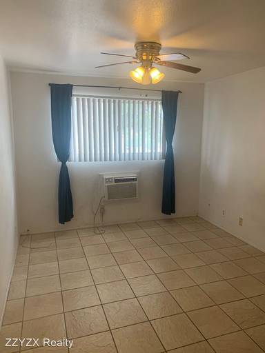 Main picture of King Richard Court Condominiums