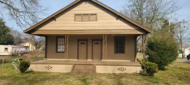 Main picture of 21 Johnson Ave