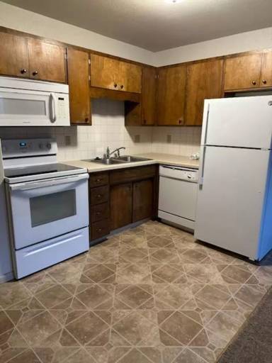 Main picture of 361 Langer Ave S