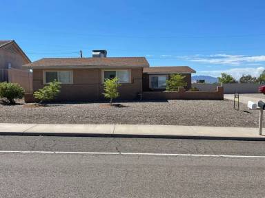 Main picture of 2332 Kiowa Blvd N