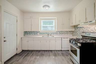 Main picture of 819 Oakland Dr