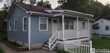 Main picture of 301 W Terrell St