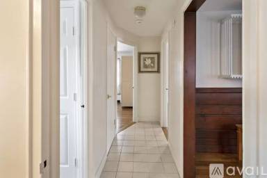 Main picture of 71 Roy St