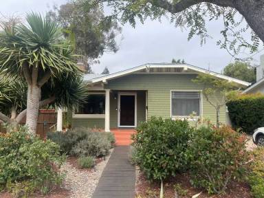 Main picture of 2202 32nd St