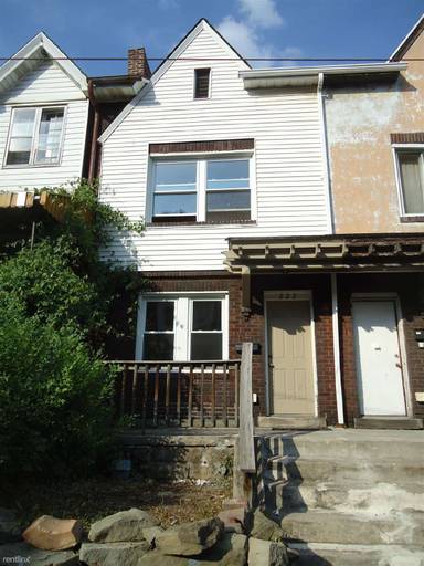 Main picture of 222 Chesterfield Rd