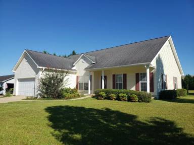 Main picture of 240 County Road 744