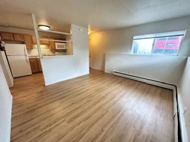 Main picture of 618 E 9th Ave