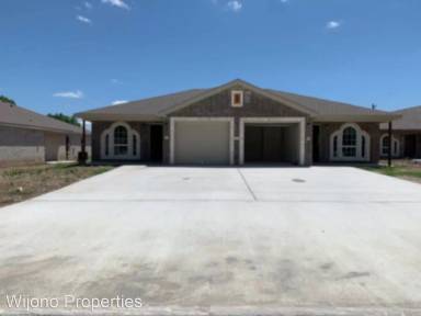 Main picture of 1325 Calle de Bronce