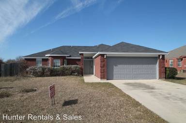 Main picture of 5003 Topsey Dr