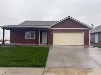 Main picture of 704 Black Diamond St