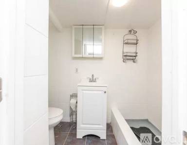 Main picture of 3138 W Wabansia Ave
