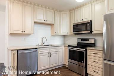 Main picture of 7597 Charmant Dr