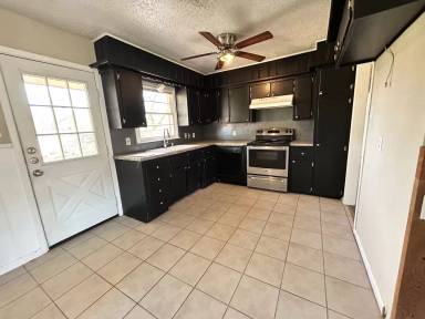 Main picture of 4906 9th St