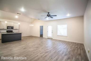 Main picture of 1702-26 102nd St