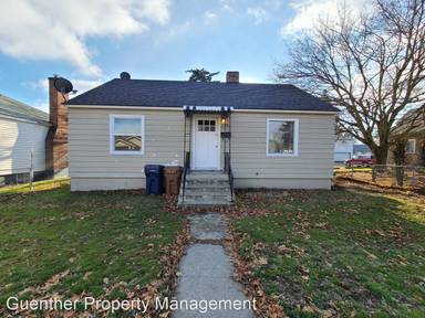 Main picture of 724 E Wellesley Ave
