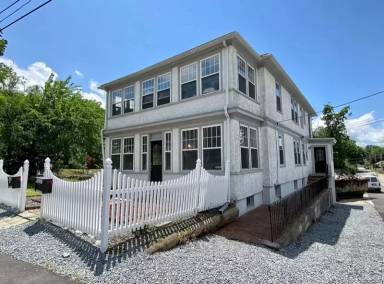 Main picture of 3 Lafayette St
