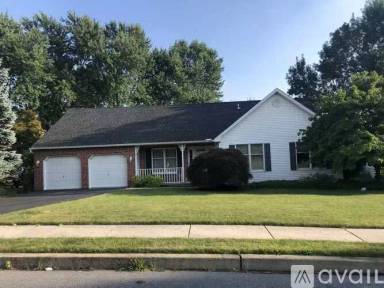Main picture of 1038 Boeshore Cir