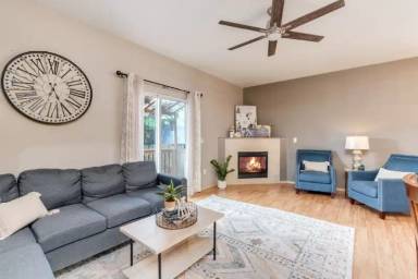 Main picture of 4904 SE 122nd Ave