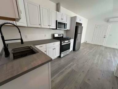 Main picture of 2332 Cambridge St