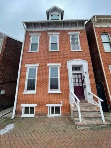 Main picture of 428 W Philadelphia St