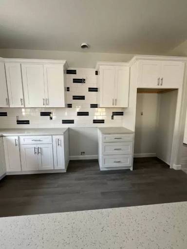 Main picture of 206 N Michigan Ave