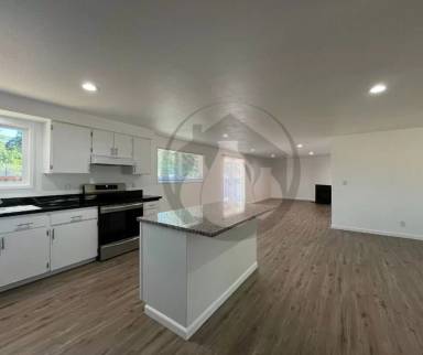 Main picture of 1795 Rialto Ave S