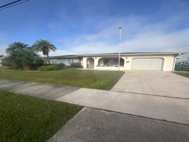 Main picture of 2511 Conway Blvd