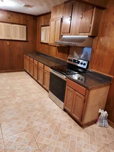 Main picture of 3440 Henry Ave