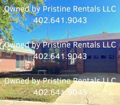 Main picture of 132 N 1st St