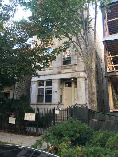 Main picture of 1342 N Claremont Ave