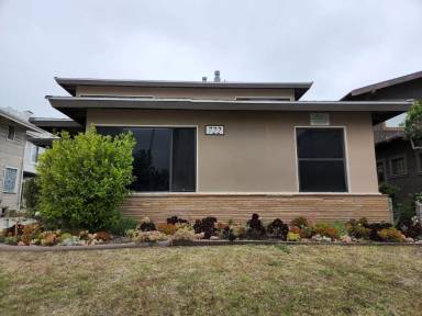 Main picture of 722 S Catalina Ave
