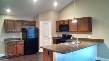 Main picture of River Oaks Villas