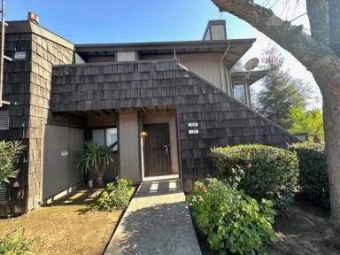 Main picture of 4860 E Lane Ave