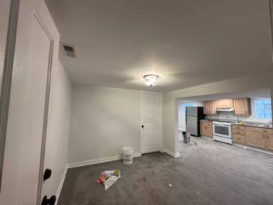 Main picture of 5017 W Fletcher St