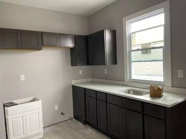 Main picture of 745 S 18th St
