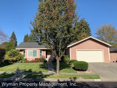 Main picture of 2416 Maclean St