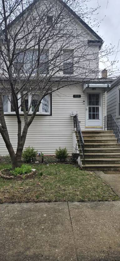 Main picture of 1120 Marengo Ave