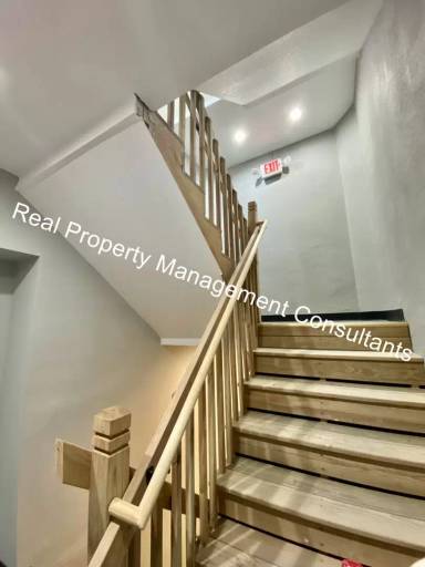 Main picture of 3620 Troost Ave